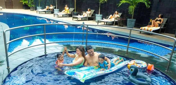 Summit Hotel Tacloban Outdoor Pool with Family