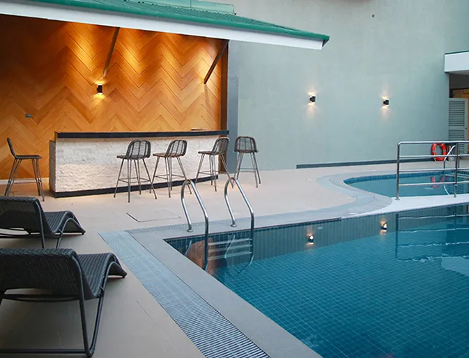 Summit Hotel Naga Swimming Pool