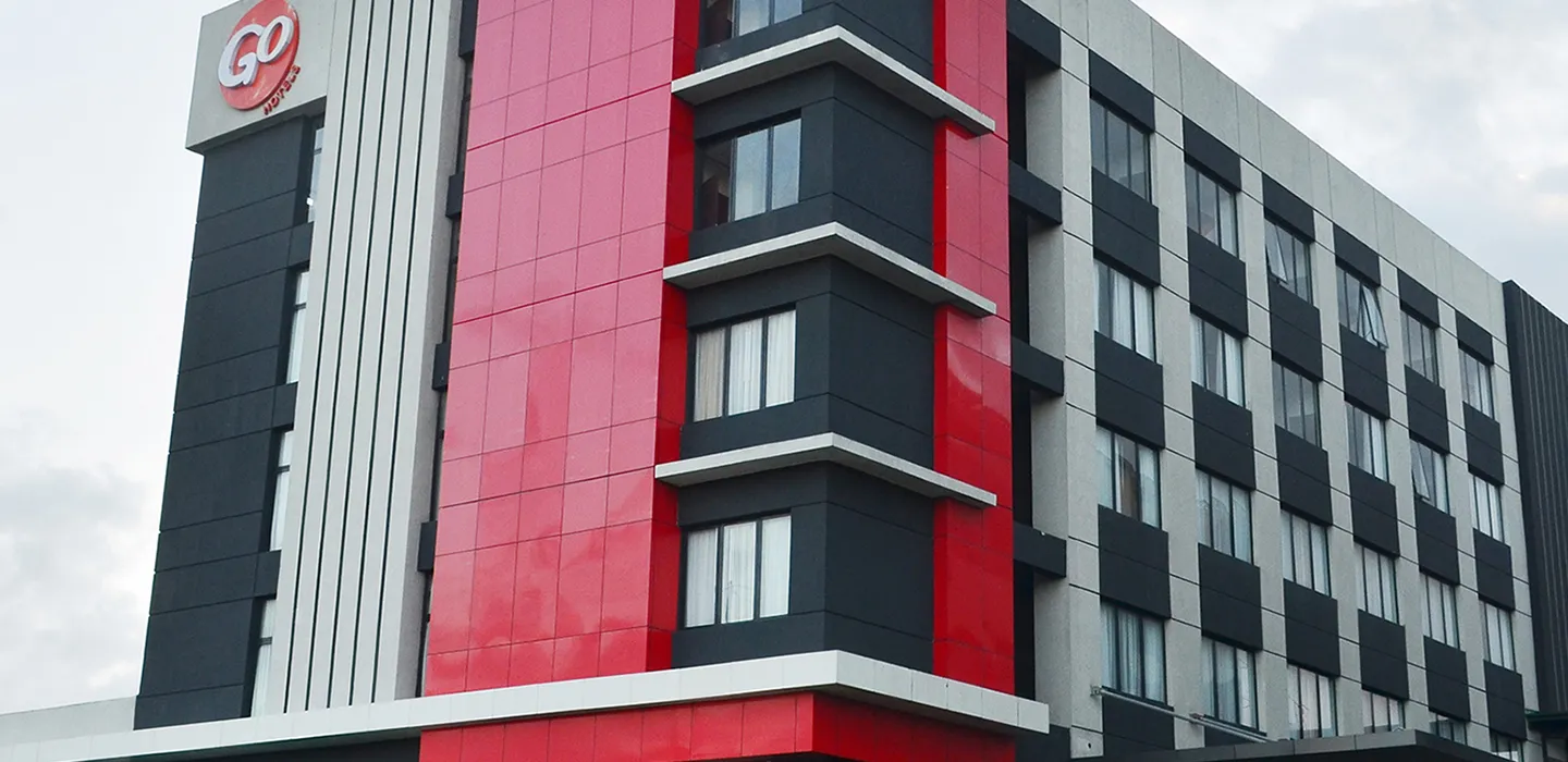 Summit Hotel Naga Facade