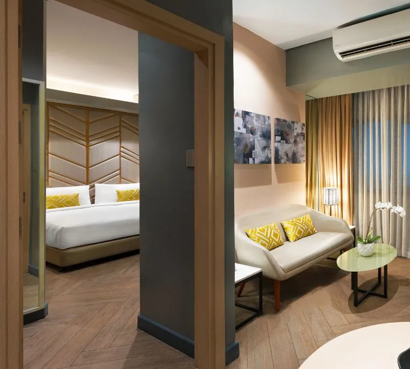Summit Hotel Greenhills Junior Suite