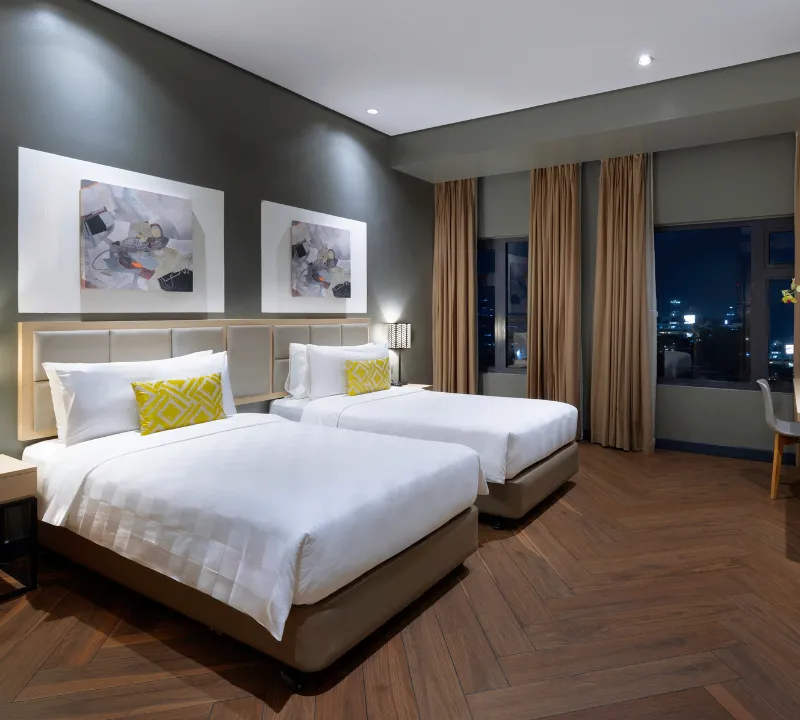 Summit Hotel Greenhills Deluxe Twin Room