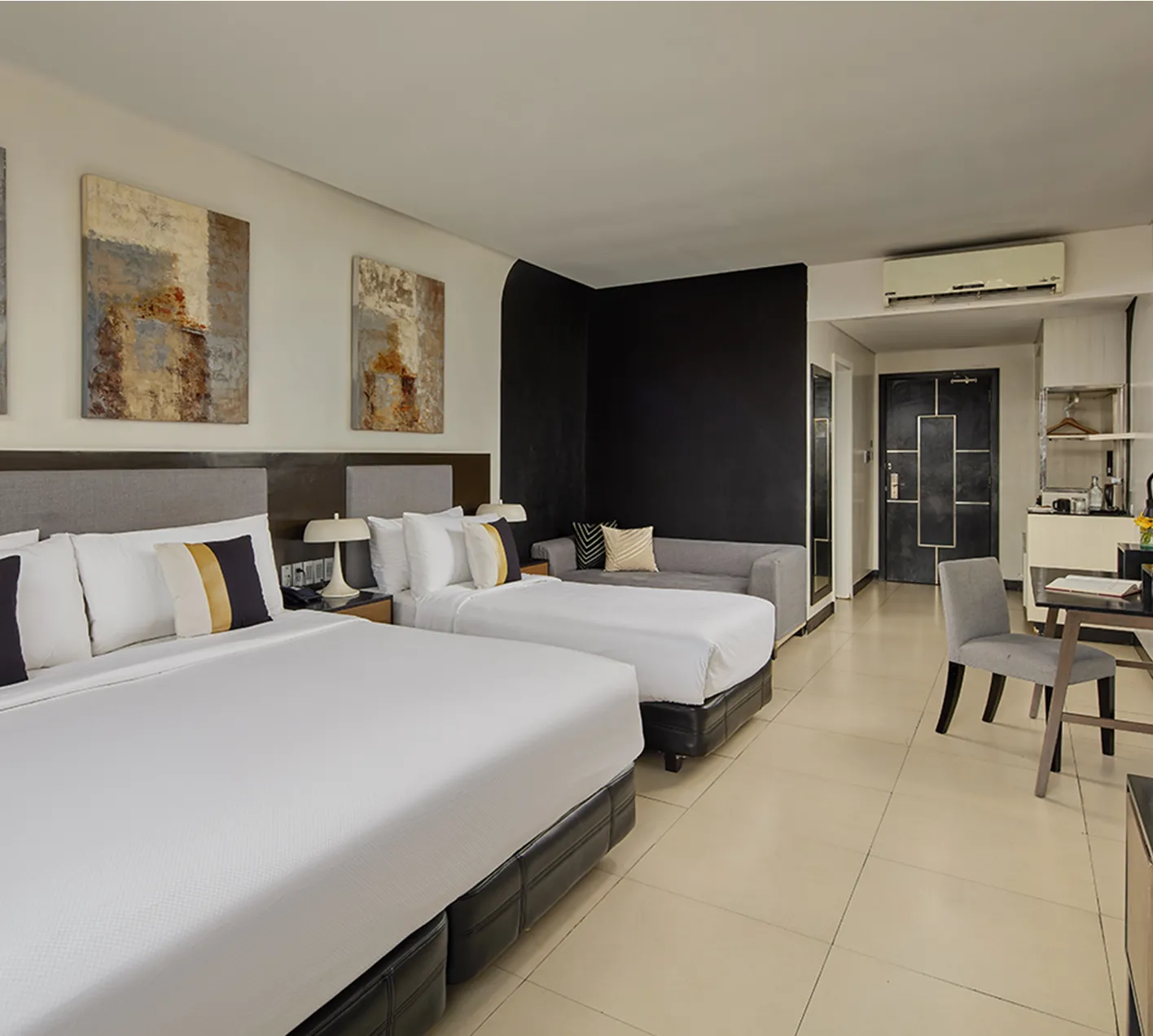 Summit Hotel Magnolia Premier Room 