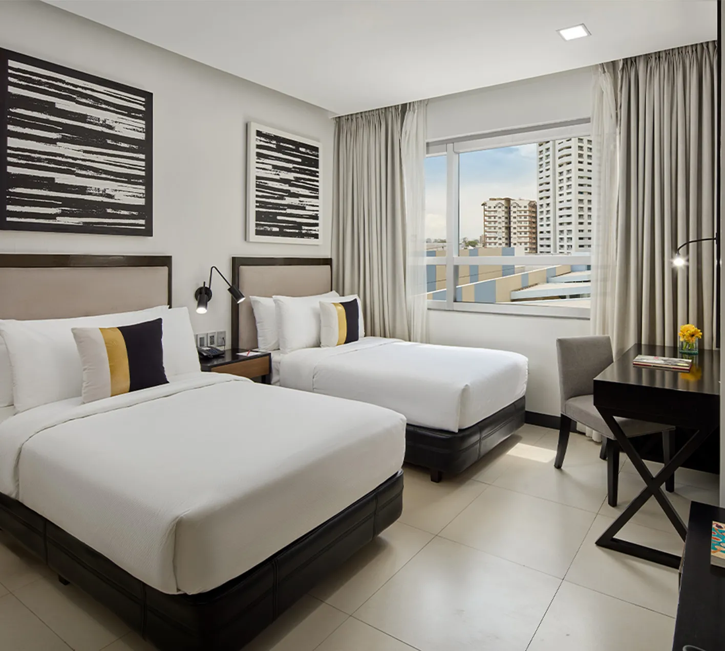 Summit Hotel Magnolia Deluxe Twin Room